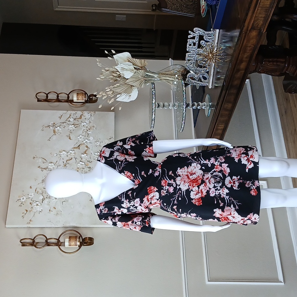 Women's Black Floral V-Neck Flowy Short Sleeves Mini Dress With Pockets Medium - Picture 6 of 17